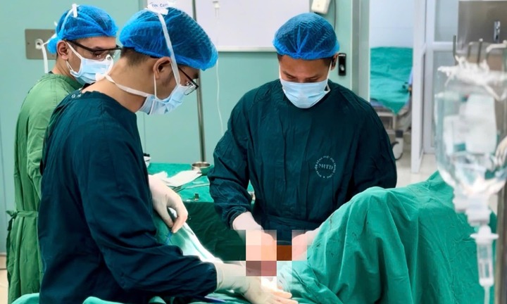 Nghe lời thầy lang đắp lá, người đàn ông bị hoại tử ở 2 