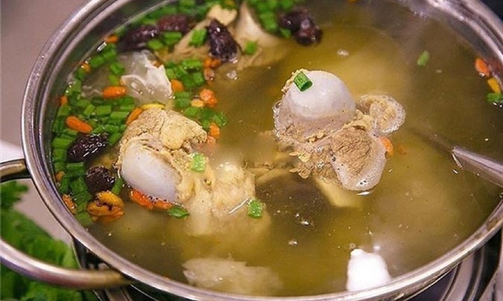 Nước hầm xương có tốt không, dùng thế nào cho đúng?