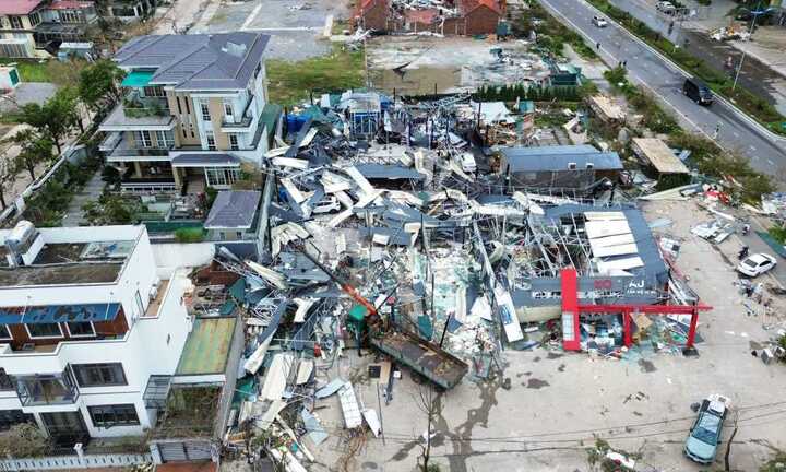 Quảng Ninh kêu gọi ngân hàng hỗ trợ người dân, doanh nghiệp bị thiệt hại do bão