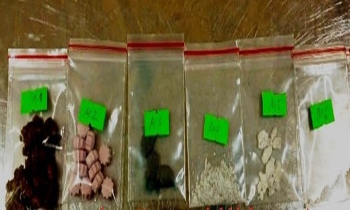 Bí mật bất ngờ của nhóm thanh niên trong phòng trọ