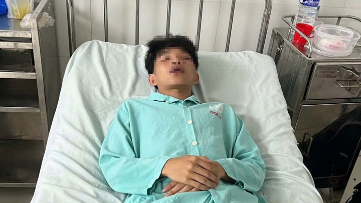 Vụ học sinh lớp 11 bị 