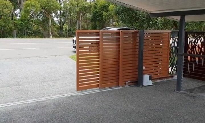 Nên hay không nên làm cổng 3 cánh?