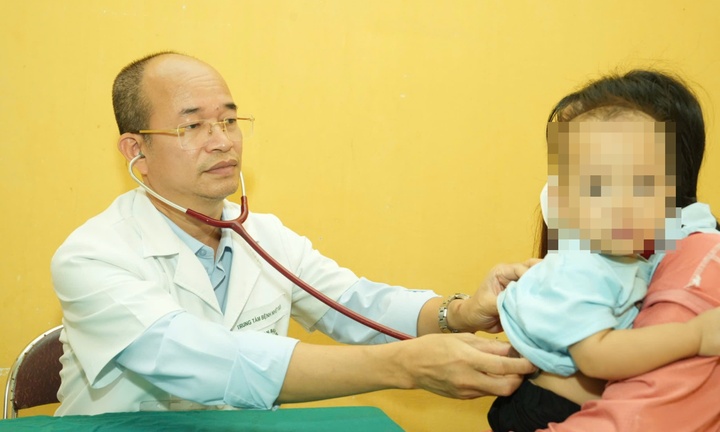 Bác sĩ chỉ cách phòng chống các dịch bệnh trong mùa bão lũ