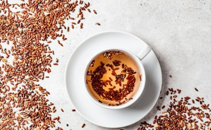 Gạo lứt rang nấu nước uống có tác dụng gì?