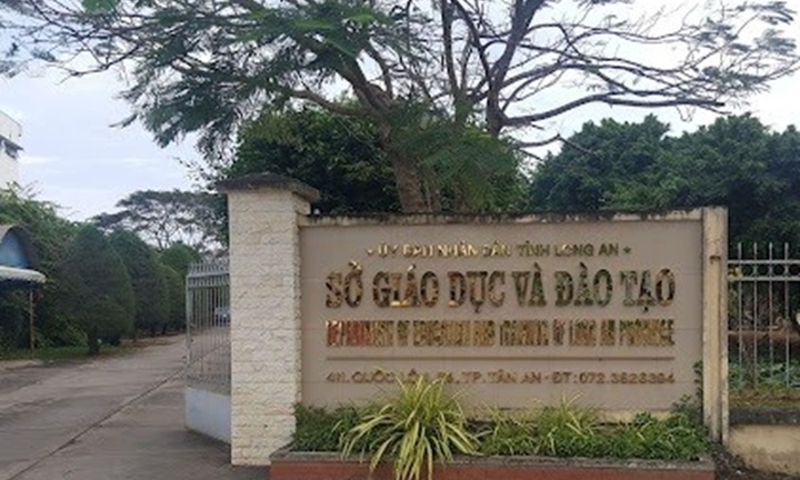 Sở GD&ĐT Long An: Gói thầu 52,8 tỷ, các thiết bị được mua sắm có giá thế nào?