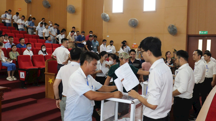 Đấu giá đất ở Quốc Oai: Tổng thu 242,6 tỷ đồng, cao nhất 54 triệu/m2