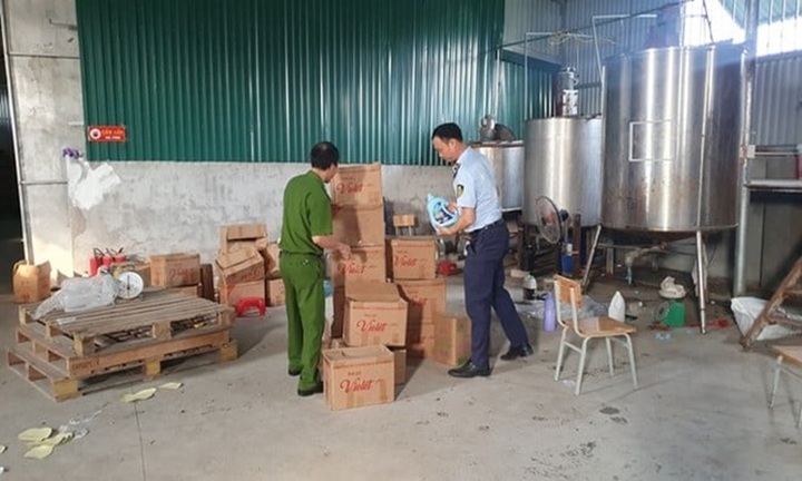 Khởi tố hình sự 2 vụ việc sản xuất hàng giả tại Hưng Yên