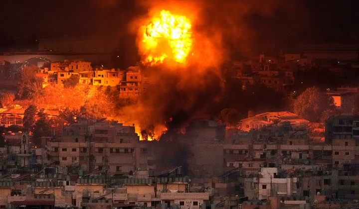 Hezbollah “ăn miếng trả miếng” với hơn 100 tên lửa, xuyên thủng Vòm Sắt bất khả chiến bại của Israel