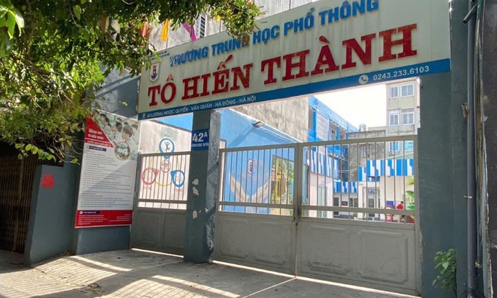 Con học 2 tháng, phụ huynh tá hỏa phát hiện trường tuyển sinh 