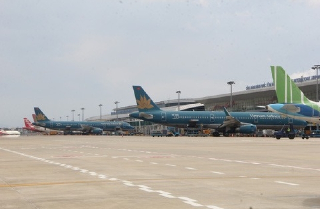 Khai thác trở lại 4 sân bay khu vực miền Trung sau bão Trà Mi