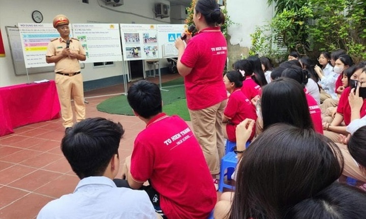 Trường ở Hà Nội tuyển sinh