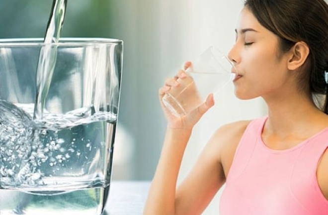  Lưu ý khi uống cốc nước đầu tiên trong ngày