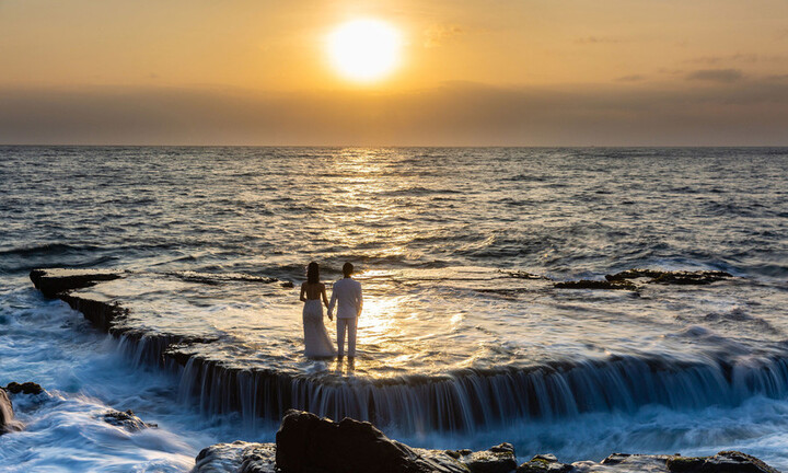 Nơi nào ở nước ta có thác nước trên biển?