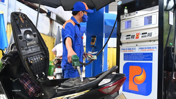 Giá xăng dầu hôm nay 14/11: Giá xăng, dầu trong nước có thể giảm vào chiều nay?