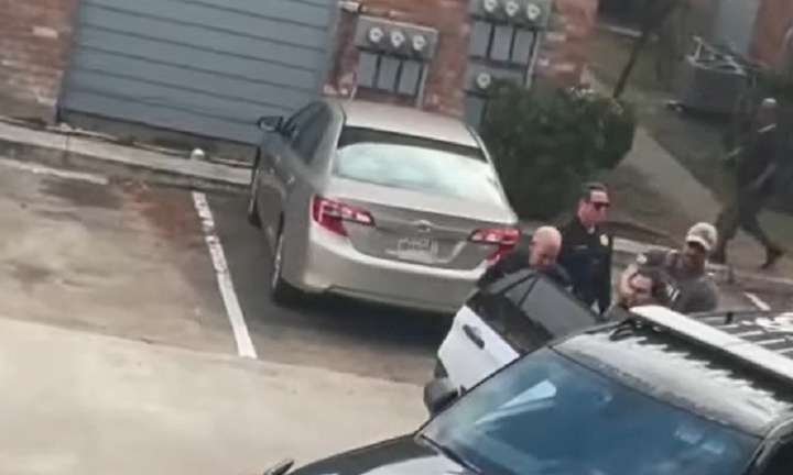 FBI phá vỡ âm mưu tấn công khủng bố liên quan đến IS, nghi phạm bị bắt ở đâu?
