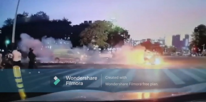 Clip: Kinh hoàng xe máy điện 