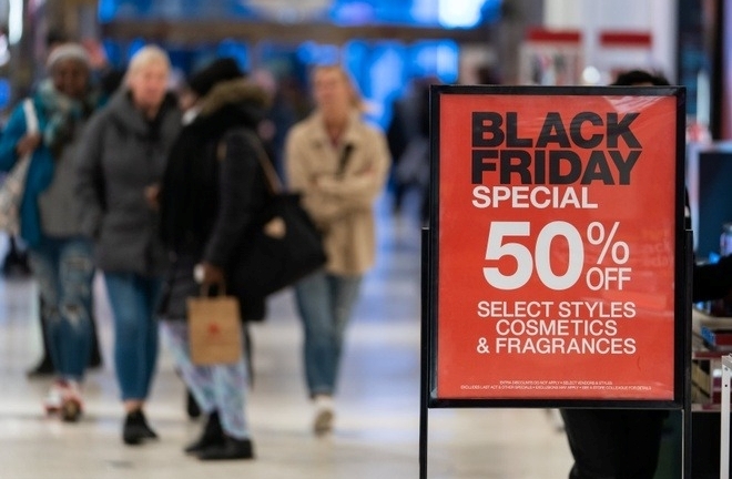 Phố Wall đổ dồn chú ý vào Black Friday, người dân Mỹ 
