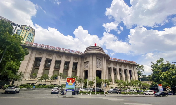 Điều chỉnh tăng thêm chỉ tiêu tăng trưởng tín dụng năm 2024 với các TCTD