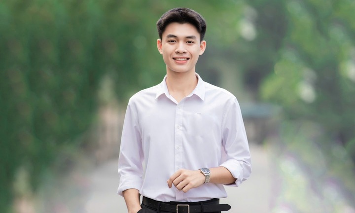 Cận cảnh nhan sắc nam sinh trường Bách khoa hai lần đăng quang nam vương