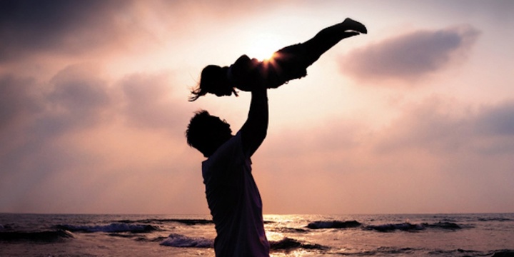 Cặp vợ chồng hiếm muộn 13 năm: “Nhìn họ dắt con trên đường…thèm”