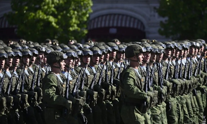 300.000 quân thiện chiến Nga sẵn sàng xung trận, tình hình Ukraine ngày càng nguy cấp