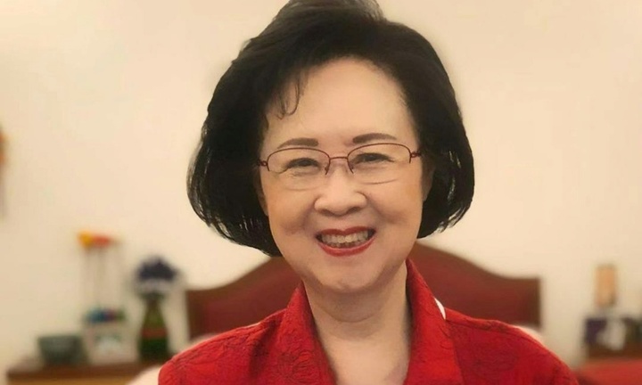 Nhà văn Quỳnh Dao – “mẹ đẻ” Hoàn Châu Cách Cách qua đời tại nhà riêng