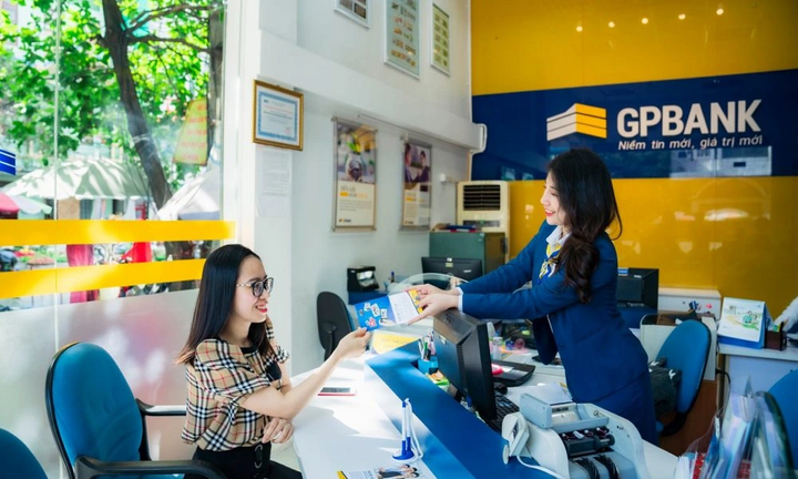 Lãi suất ngân hàng 5/12/2024: Một nhà băng bất ngờ tăng mạnh lãi suất