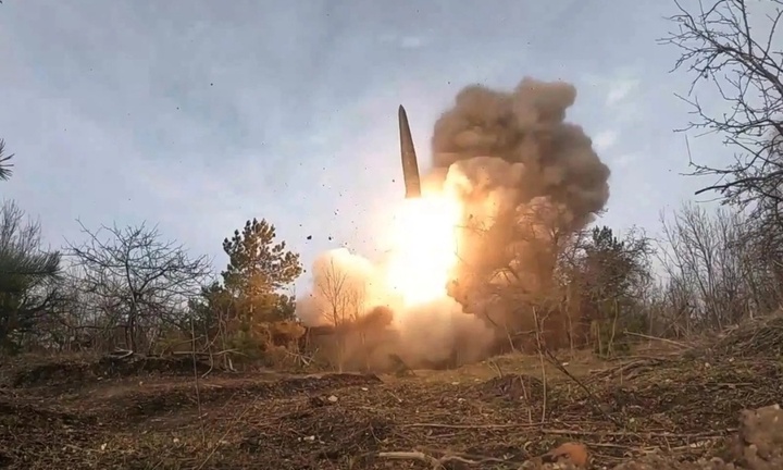 Tình báo Ukraine tiết lộ bất ngờ về tốc độ sản xuất tên lửa đạn đạo tầm trung của Nga