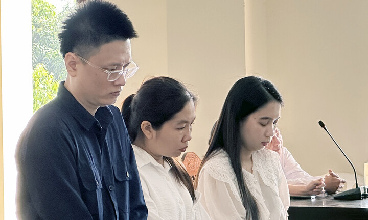 Vụ tham ô tại BV Đa khoa TP.Cần Thơ: 2 nữ nhân viên khóc nức nở tại tòa