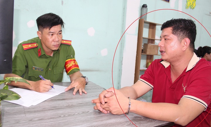 Truy bắt đối tượng giật dây chuyền trị giá 89 triệu đồng của du khách nước ngoài