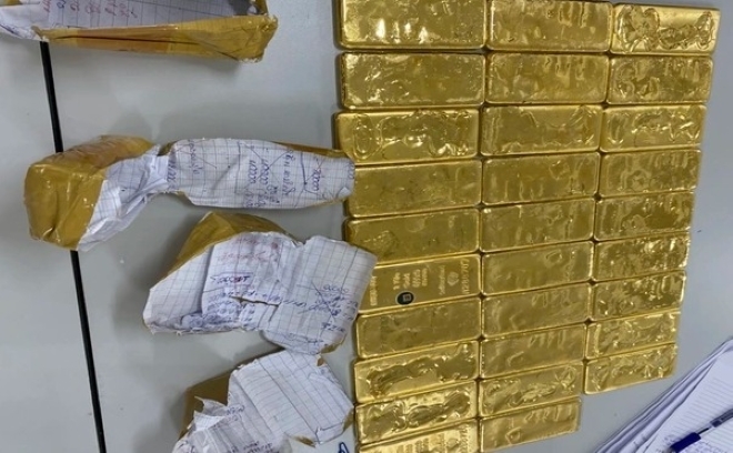 Triệt phá 3 đường dây buôn lậu hàng nghìn tấn vàng qua biên giới về Việt Nam