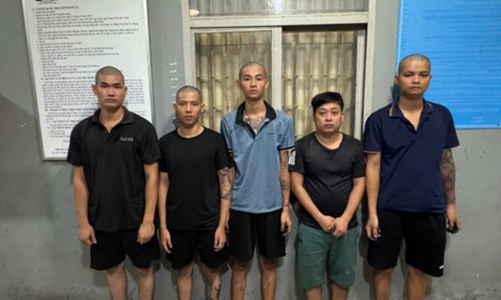 Bắt 5 đối tượng cầm hung khí cướp gà, vịt để làm mồi nhậu tại TP.HCM