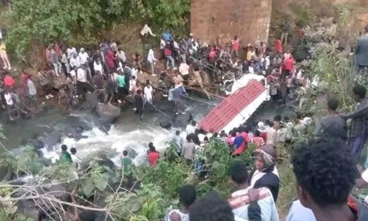 Tai nạn thương tâm tại Ethiopia: Xe tải lao xuống sông, 71 người thiệt mạng