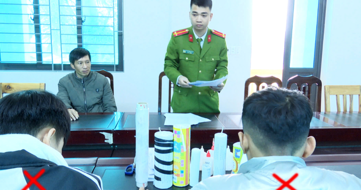 Phát hiện 6 học sinh lớp 10 góp tiền mua vật liệu, chế tạo 17 quả pháo nổ