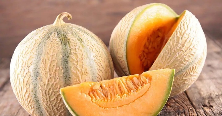 So sánh lợi ích sức khỏe giữa dưa hấu và dưa lưới