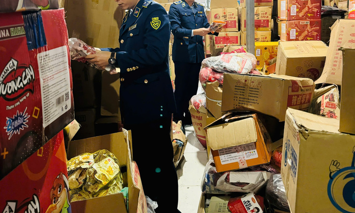 Vĩnh Phúc: Tạm giữ gần 10 nghìn sản phẩm thực phẩm không rõ nguồn gốc