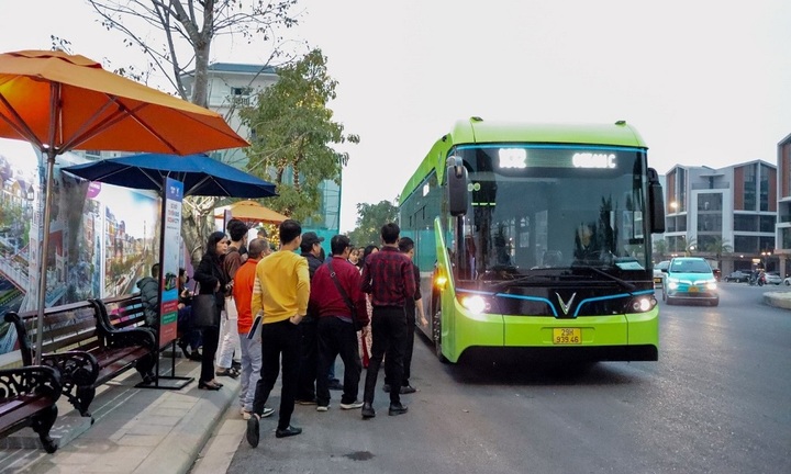 Hà Nội: Đưa vào vận hành 3 tuyến buýt điện thí điểm số 05, 39 và 47