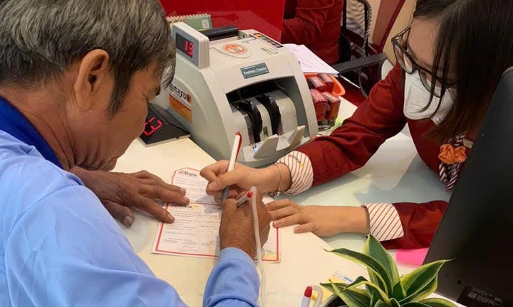 Người đàn ông trả lại 499.999.999 đồng chuyển nhầm vào tài khoản