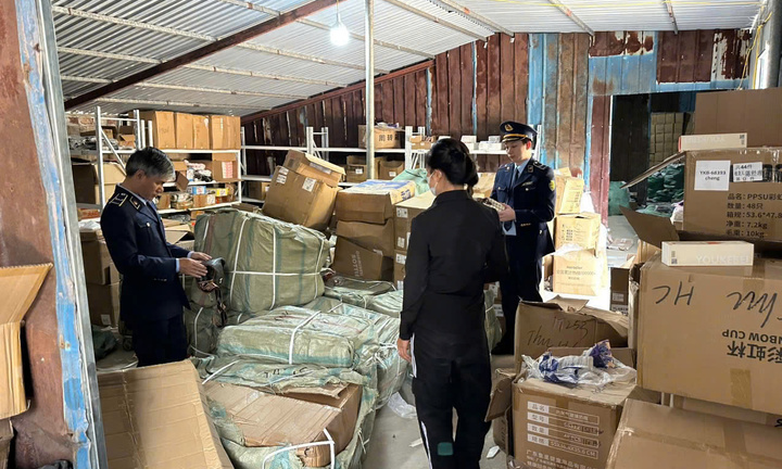 Quảng Ninh: Phát hiện hơn 2.000 sản phẩm không rõ nguồn gốc được bán trên Tiktok