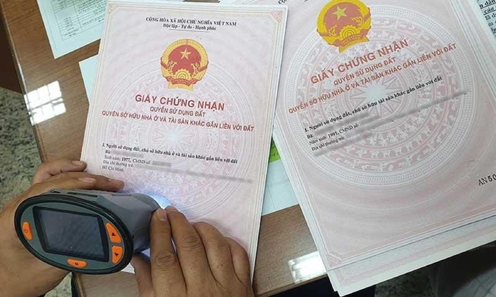 Sổ đỏ hộ gia đình bị xóa bỏ có bắt buộc phải đi đổi lại hay không?
