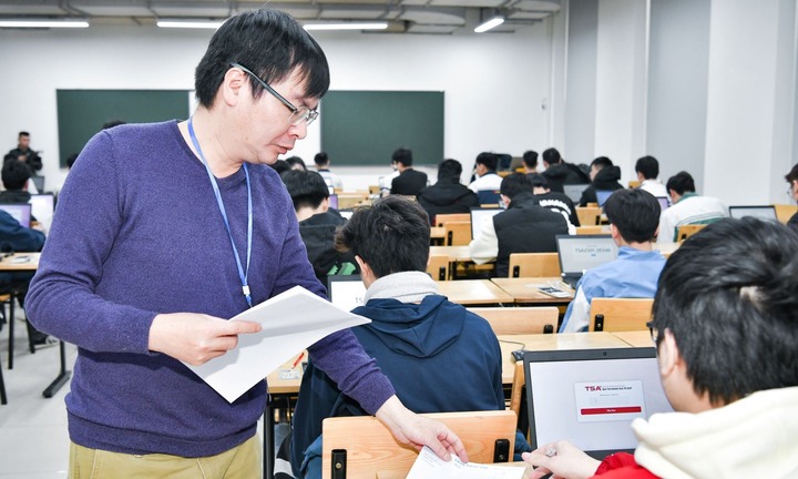 Gần 14.000 học sinh thi đánh giá tư duy, tranh suất vào đại học năm 2025