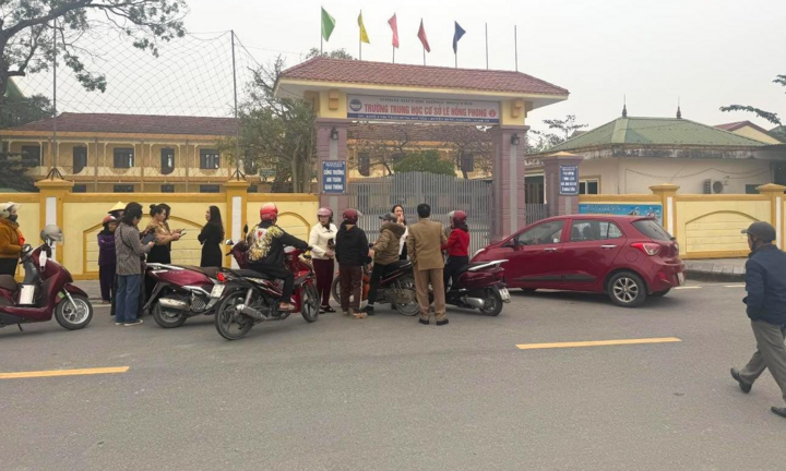 Bàng hoàng phát hiện nam bảo vệ tử vong tại trường học ở Nghệ An