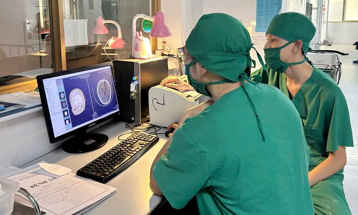 Phẫu thuật thành công cho thiếu niên 15 tuổi bị chấn thương sọ não nguy hiểm