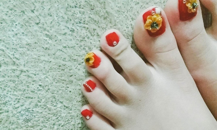 Những mẫu nail Tết độc lạ khiến chị em