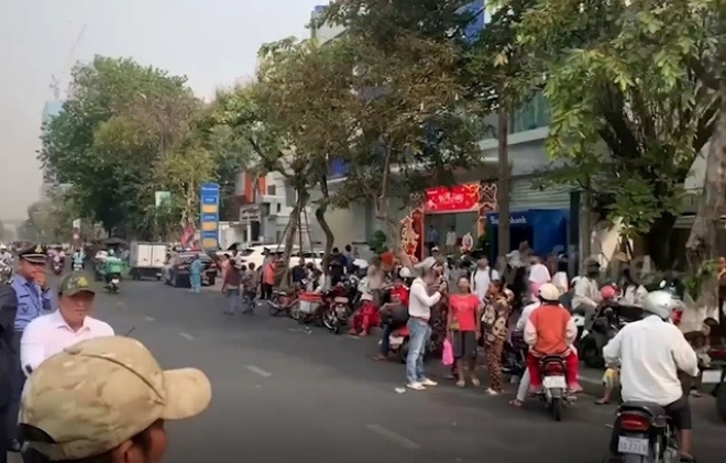 Clip: Chen lấn nhận lì xì Tết tại nhà đại gia, 4 người tử vong, 5 người nhập viện