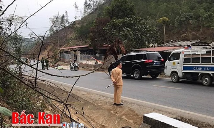 Điều tra nguyên nhân nghi án chồng sát hại vợ rồi tự tử ngày giáp Tết