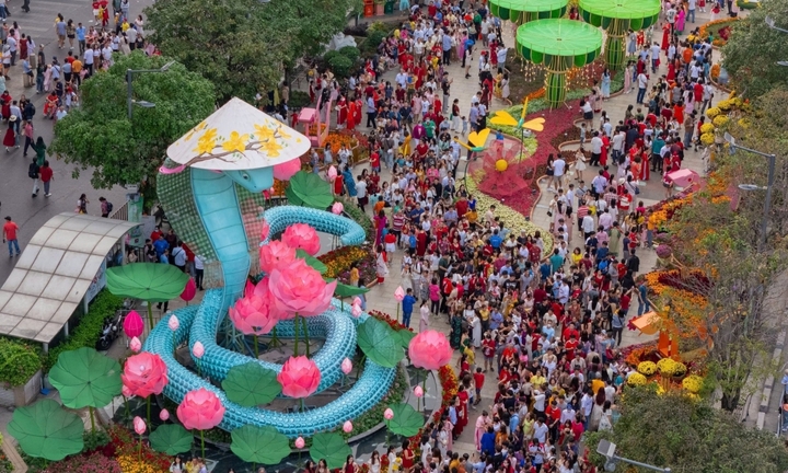 Du lịch TP.HCM thu gần 7.700 tỷ đồng trong dịp Tết Ất Tỵ 2025