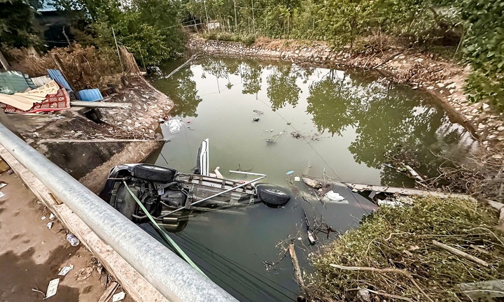Vụ ô tô lao xuống sông ở Nam Định: 7 nạn nhân tử vong có quan hệ thế nào?