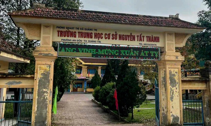 Xuất hiện người phụ nữ lạ mặt đến trường dụ dỗ đón học sinh, trường ra thông báo khẩn