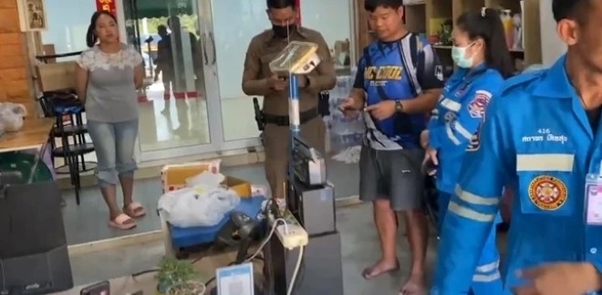 Nhận bưu phẩm bí ẩn, nhân viên vận chuyển tại Thái Lan bàng hoàng khi nhìn thấy thứ ở bên trong